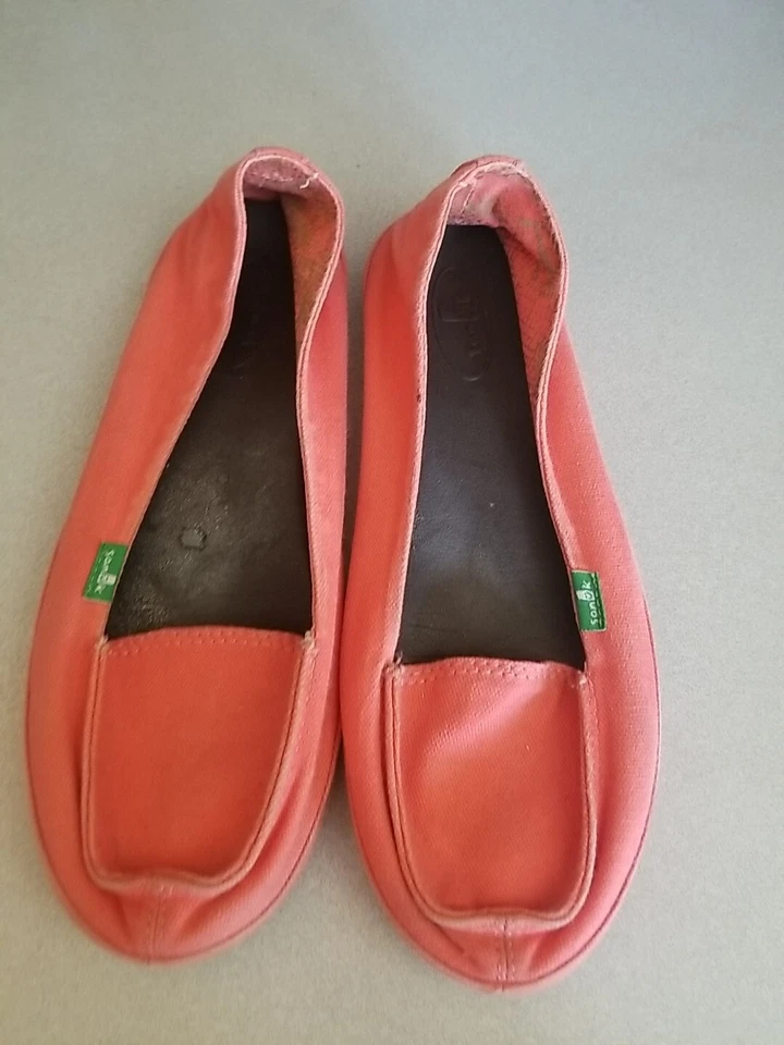 Zapatos sin cordones Sanuk Rasta Brisbane para mujer rojos grises texturizados sin usar, puntera baja talla 8 Foto 1 de 4