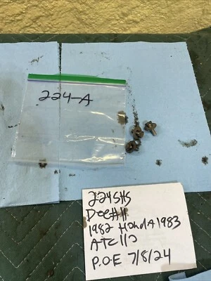 Honda ATC 110 1983 guardabarros delantero pernos herrajes 224 Foto 1 de 4