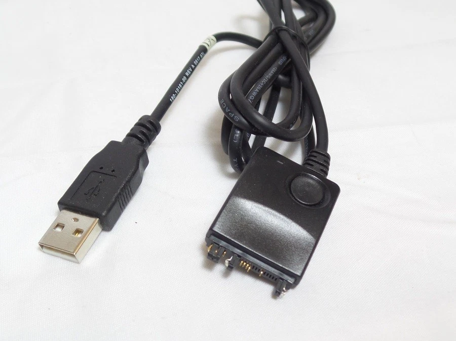 PalmOne Data Charge Cable for Lifedrive E2 T5 Treo 650 700 680 750 (3170WW) - Image 1 of 1