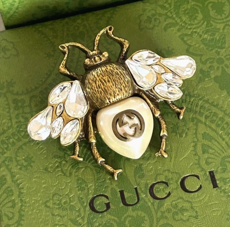 GUCCI GG White Pearl and Crystals Aged Gold Bee Brooch Pin W/ Box And Dust Bag - Image 1 of 4