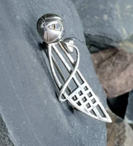Vintage Celtic GLASGOW ROSE Brooch - Art Deco Style by Carrick - 4.2g - Picture 1 of 9