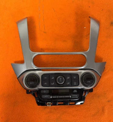 2015-2018 CHEVROLET SUBURBAN 1500 TEMPERATURE CONTROL W/ BEZEL OEM  (P)23251607 Foto 1 de 4
