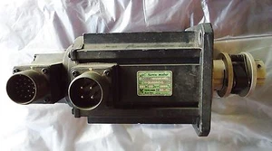 YASKAWA ELECTRIC AC SERVO MOTOR USASEM 08F-J2100, S/N 1L0282-1 - MADE IN JAPAN - Picture 1 of 5