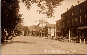 VERGENNES, VERMONT - DIRT MAIN STREET - HORSE-DRAWN - OLD REAL PHOTO POSTCARD - Picture 1 of 2
