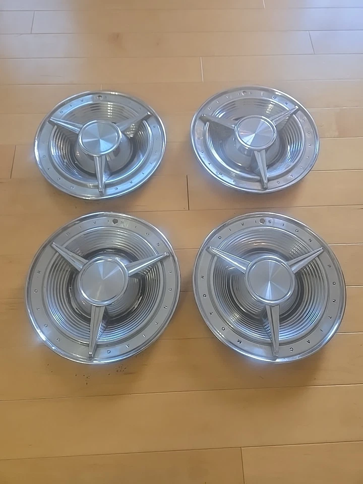 62 Pontiac Bonneville 1962 tapacubos cubiertas de rueda tapacubos 14" spinner OEM GM bonito Foto 1 de 4
