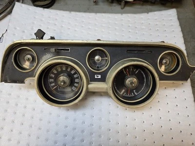 Cuadro de panel de calibre de tablero original Ford Mustang 1967-1968 OEM Foto 1 de 4