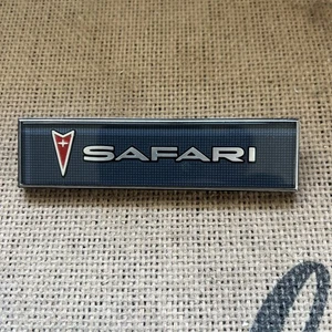 1980’s Pontiac Safari Wagon Dash Emblem Name Plate Ornament GM 10054419 - Picture 1 of 6