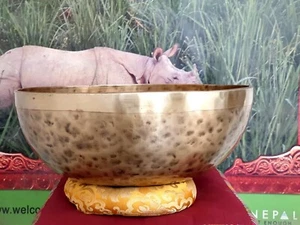 18 inch Healing Singing Bowl-Hand hammered Etching Tibetan Bowls chakra balance - Picture 1 of 8