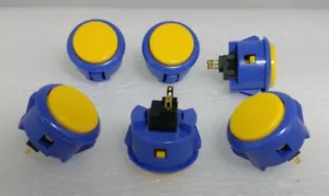 Japan Sanwa Drucktasten Mix dunkelblau/gelb x 6 Stück Videospiel Arcade Teile - Bild 1 von 5