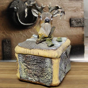 Harz Schmuckschatulle Wald Hirsch mit Geweih Baumrinde Texturen 6" hoch - Bild 1 von 4