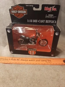 Maisto Sportster Iron 883 Black/Orange 1:18 Harley Davidson Motorcycle Series 14 - Picture 1 of 9
