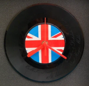 EMI RECORDS CLOCK Etched Record WALL CLOCK PD71032 SILVER JUBILEE Open Day 7" . - Picture 1 of 3
