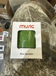 Music Mini Wireless LED BT Speaker Portable Super Bass Stereo USB/SD green - Picture 1 of 1