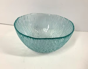 1960’s Blue Glass Textured Bark Rain Crystal Ice Soup, Müsli, Salat Bowl Ribbed - Bild 1 von 7