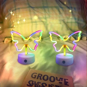 Farfalla Insegna Neon Luci Multicolore - Confezione da 2 Decorazioni Farfalle per Bambine... - Foto 1 di 7