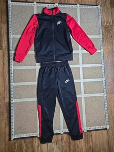 Kids' Nike Track Suit 2 Pcs. Black and Red Top and Bottom 6-7 Years (7 LGG) - Picture 1 of 10