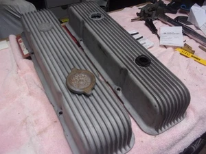 Vintage finned small bloc chevy Cal Custom valve covers - Picture 1 of 9