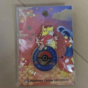 Distintivo spilla logo Pokemon Center Hiroshima Limited Gyarados - Foto 1 di 2