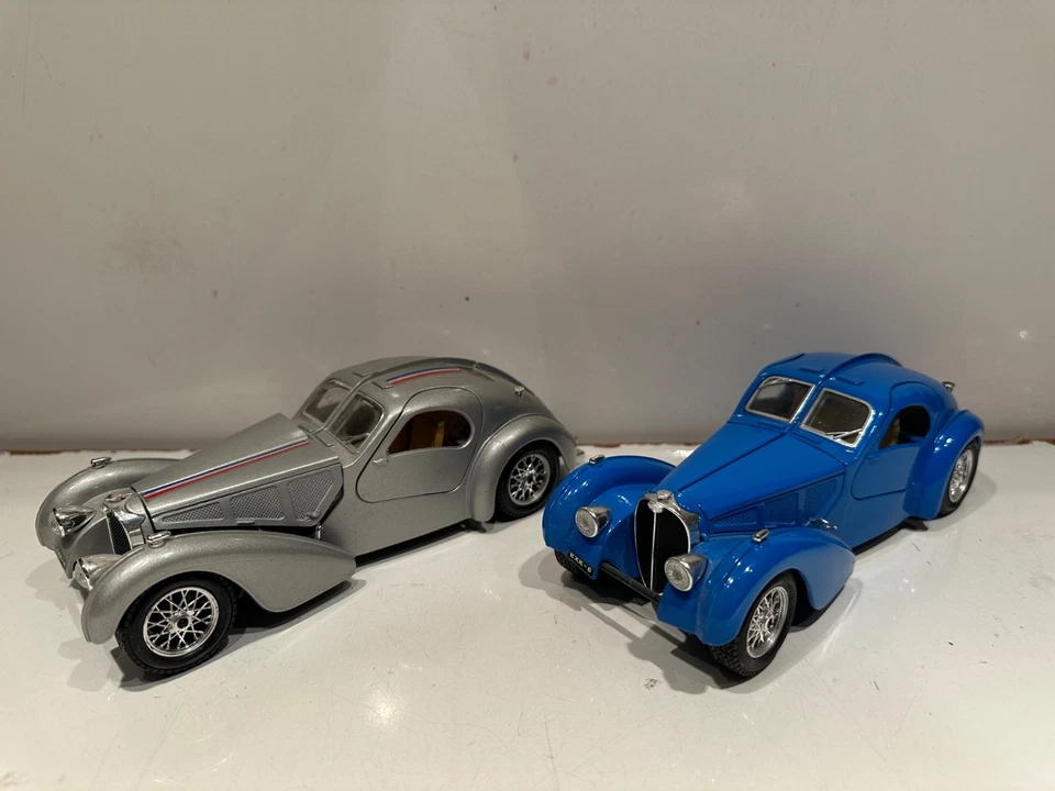 BURAGO 1/24 LOT VOITURES BUGATTI ATLANTIC 1936 - Photo 1/2
