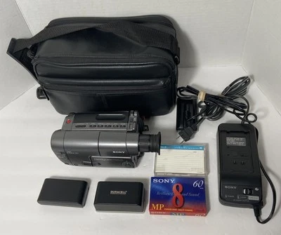 Sony CCD-TRV12 8mm Video8 Handycam Camcorder Tested Good - SEE VIDEO DEMO - Image 1 of 4