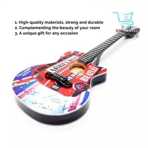2 Stück Miniatur Akustikgitarre Abbey Road Beatles Sammlerstück Display - Bild 1 von 3