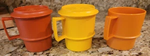 VINTAGE TUPPERWARE 3 Mugs ( #1312-49) Red/Gold/Orange w/2 Lids - Picture 1 of 4