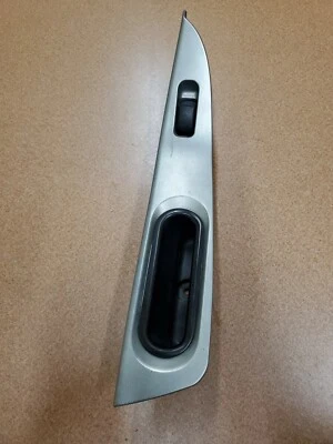 2003 Mitsubishi Galant Rear RH Passenger Side Window Switch - Imagem 1 de 2