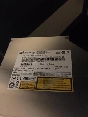 HITACHI GCC-T10N  CD-W/DVD-R-W DRIVE - Image 1 of 2