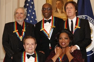 KENNEDY CENTER HONORS DVD Paul McCartney, Oprah, MERLE HAGGARD Jerry Herman 2010 - Picture 1 of 7