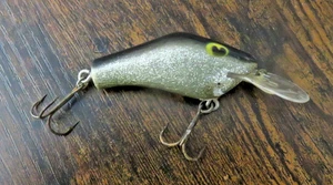 Vintage 2 1/2" Poe's Diving Crankbait Wooden Fishing Lure - Picture 1 of 4