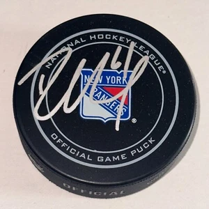 RICK NASH Signed New York RANGERS Official GAME Puck Beckett Auth BAS - Picture 1 of 3