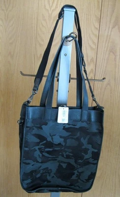 NUEVO NUEVO CON ETIQUETAS Negro Camuflaje Lululemon Ahora y Siempre Bolso de Mano Laptop 15L Viaje LG Expands Foto 1 de 4