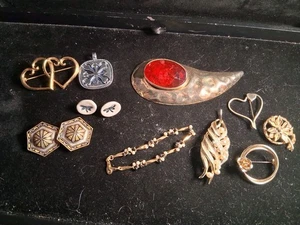 Lote de broches y pendientes vintage sin marca - Imagen 1 de 7