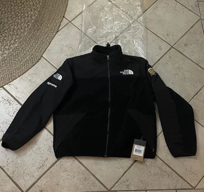 Talla Mediana NUEVA CHAQUETA POLAR SUPREME NORTH FACE RTG SS20 TNF Logotipo de Caja Travis Sb Foto 1 de 4