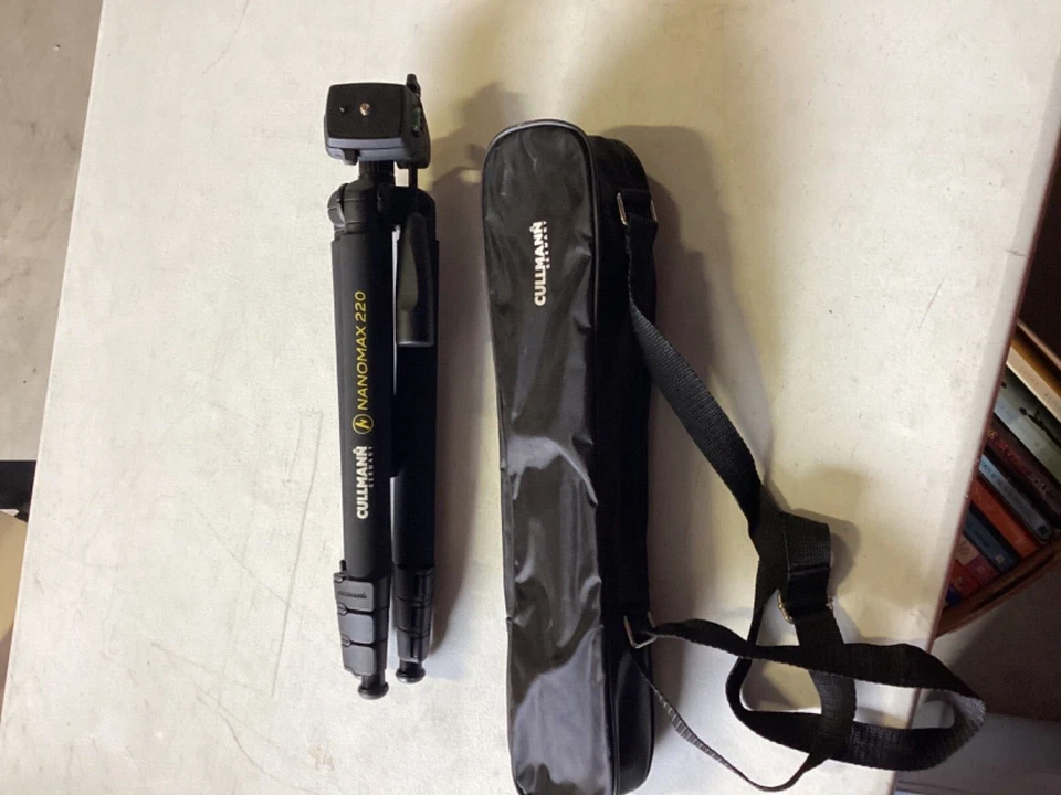 CULLMAN TRIPOD Nanomax 220 With Case in Excellent Condition - Image 1 of 4