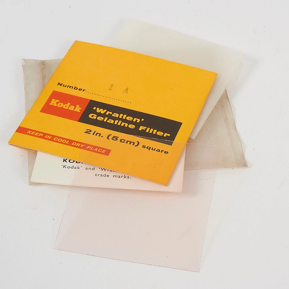 VINTAGE KODAK WRATTEN 1A SKYLIGHT 2"x2" GELATINE DROP-IN  FILTER #AC502 - Image 1 of 1