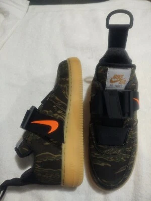 Nike Air Force 1 Utility Low UT PRM Carhartt Camo Green AV4112-300 Men's Sz 6.5 - Image 1 of 4