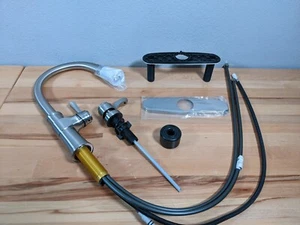 Grifo de cocina de 1 orificio Delta 9183-DST Mateo 1,8 GPM - cromado - Imagen 1 de 8