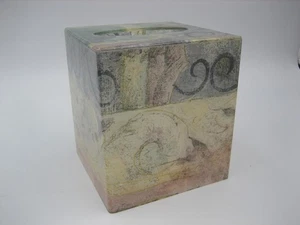 Cubierta de caja de pañuelos acrílicos Croscill NUEVA con etiqueta adhesiva colores suaves apagados - Imagen 1 de 6