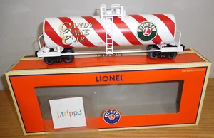 LIONEL 6-17946 CHRISTMAS CANDY CANE RED STRIPE UNI-BODY TANK CAR O GAUGE TRAIN - Picture 1 of 5