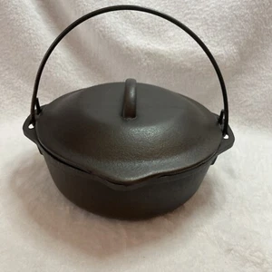 Vintage Cast Iron Lodge 2qt sauce pan HTF recently seasoned - Picture 1 of 12