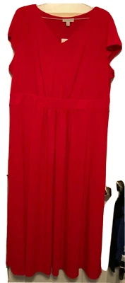 Maxi Vestido Dana Buchman Nuevo con Etiquetas Rojo Talla Grande 2X Elastizado Acanalado Precio de venta sugerido por el fabricante 72 USD Foto 1 de 4