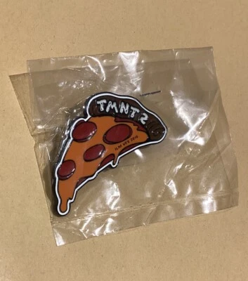 TEENAGE MUTANT NINJA TURTLES 2 TMNT2 ILM Cast & Crew Pin Badge 2016 Lucas Films - Image 1 of 3