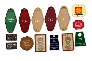 Lot of 14 Vintage Motel Hotel Key Fobs Holiday Inn Ramada Landmark Motor Inn Can - Picture 1 of 2
