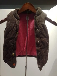 Gilet imbottito in velluto a coste marrone Carter's bambina foderato chiusure a scatto taglia 4 - Foto 1 di 4