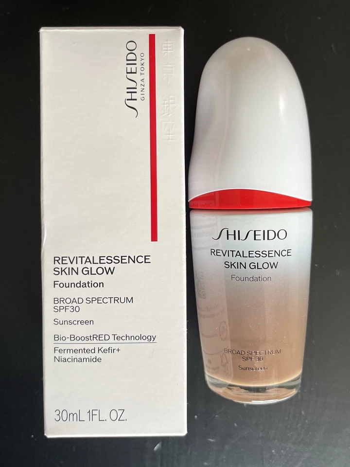 Venta Nuevo Shiseido Revitalessence Skin Glow (520 palo de rosa) 30 ml/1 fl oz Foto 1 de 2