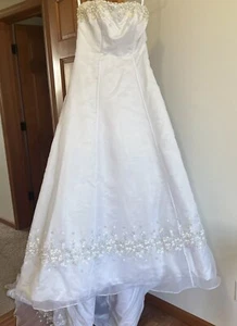 Beaded White Strapless Wedding Dress with Train. Size 10 Petticoat Veil & Shawl - Picture 1 of 15