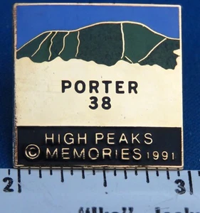 Porter Mountain High Peaks Hike Trails Ski Pin NEW YORK Travel Souvenir - Picture 1 of 3