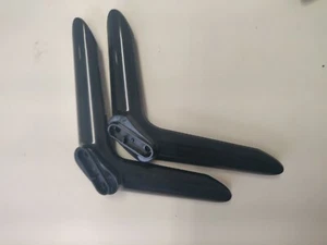 ONN 100012589 TV STAND LEGS WITHOUT SCREWS USED X34T0521 X34T0522 VERSION 2 - Picture 1 of 2