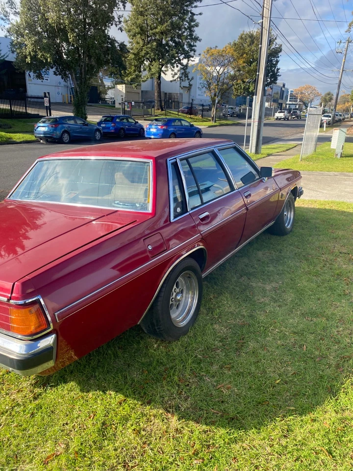 WB STATESMAN CAPRICE - image 1 of 4